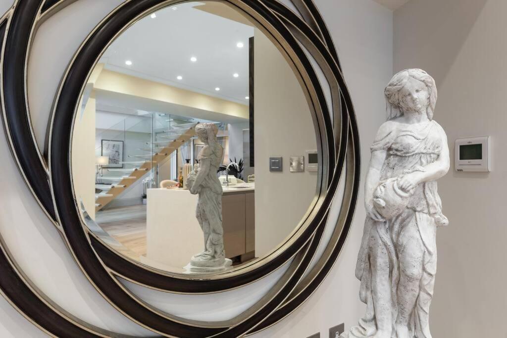 Park Lane Palace- Luxury Sleeps 10 Londen